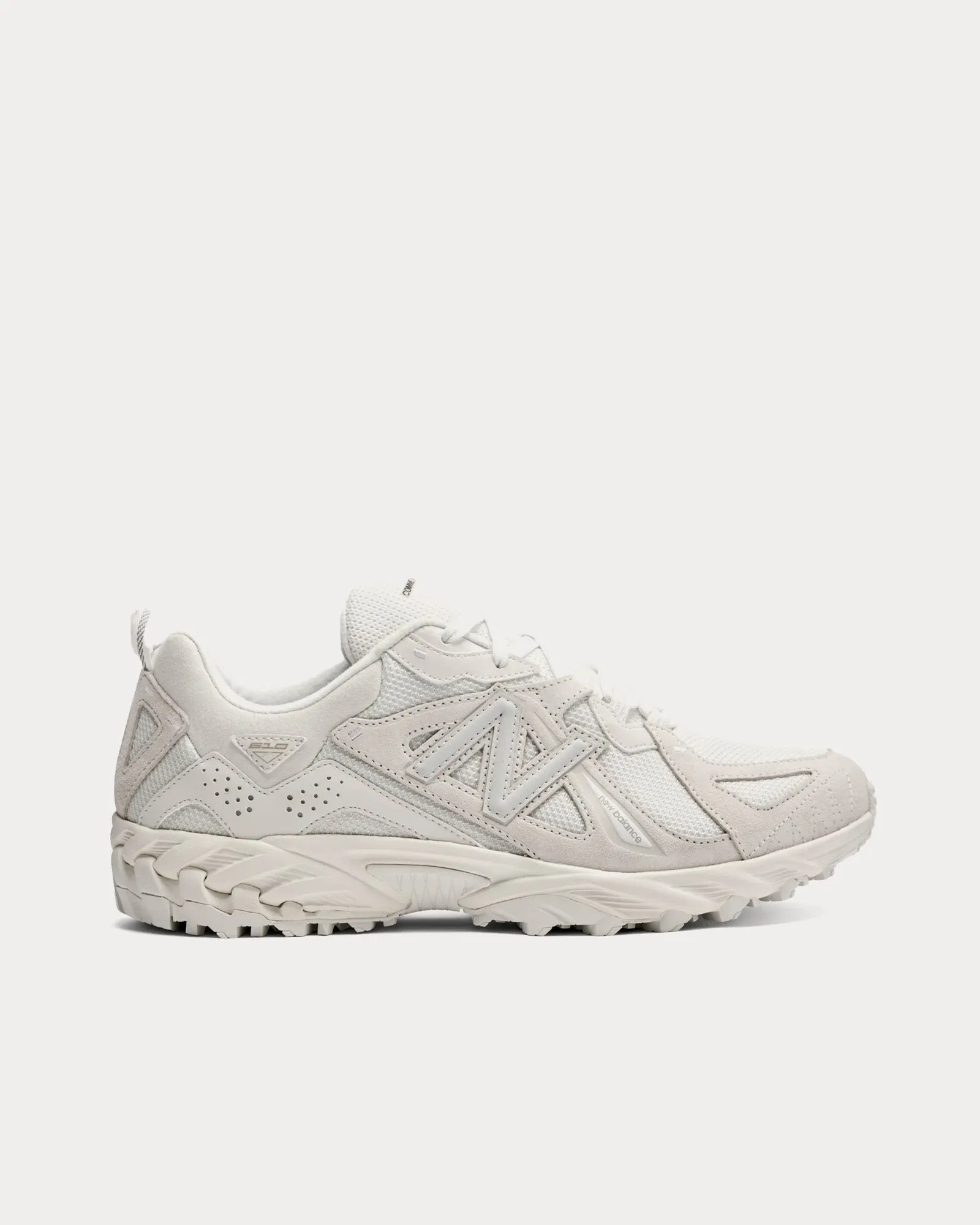 610 White Low Top Sneakers