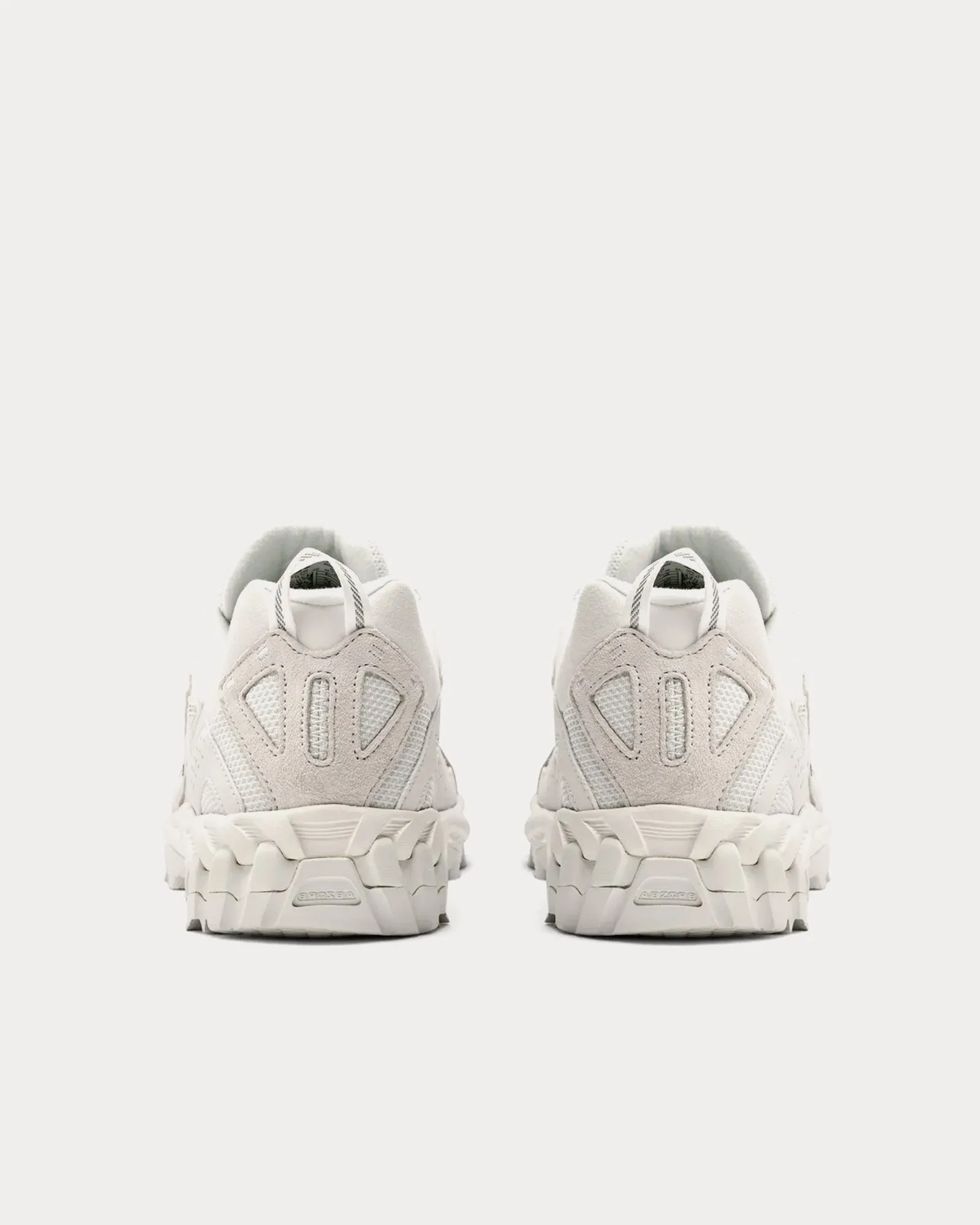 610 White Low Top Sneakers