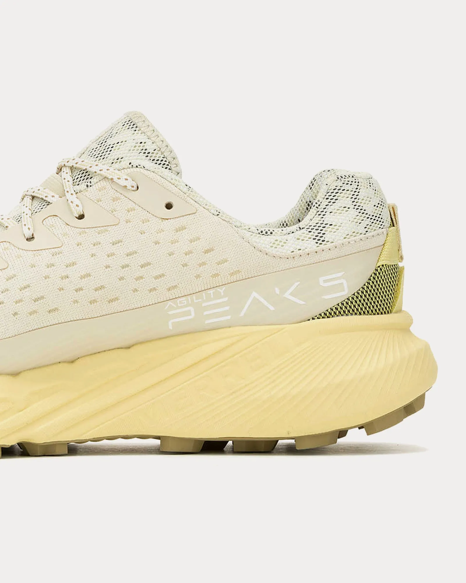 Agility Peak 5 Cream Running Shoes