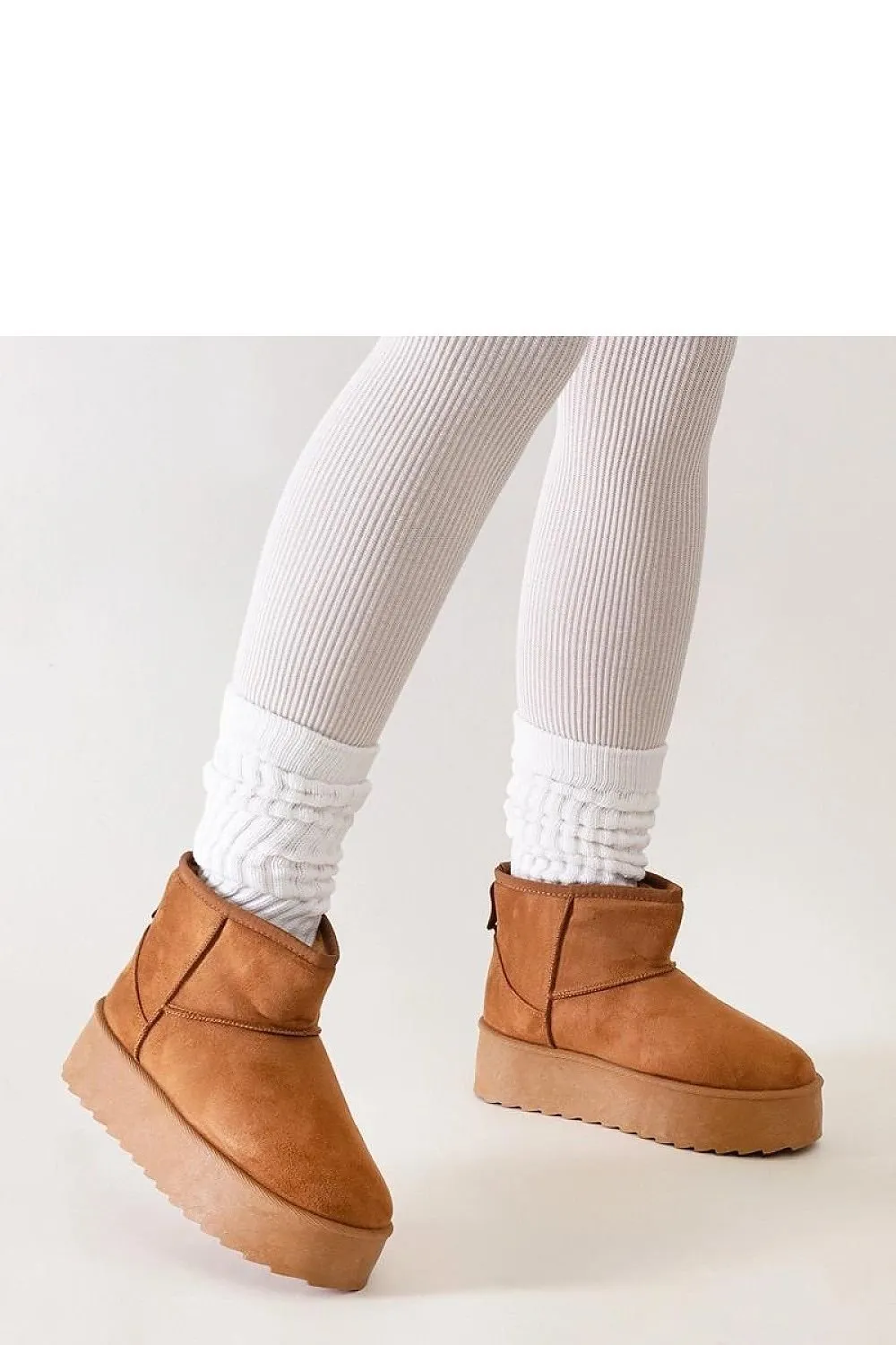 Casual snow boots on a high platform