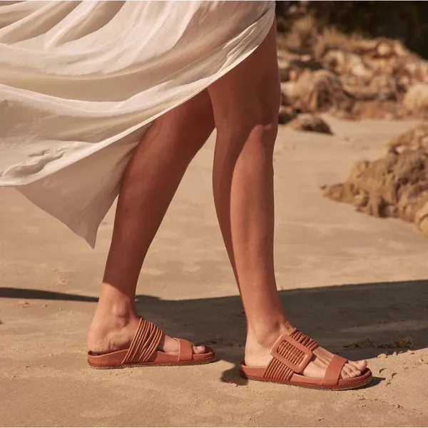 EOS 'Carmice Slide'- Brandy
